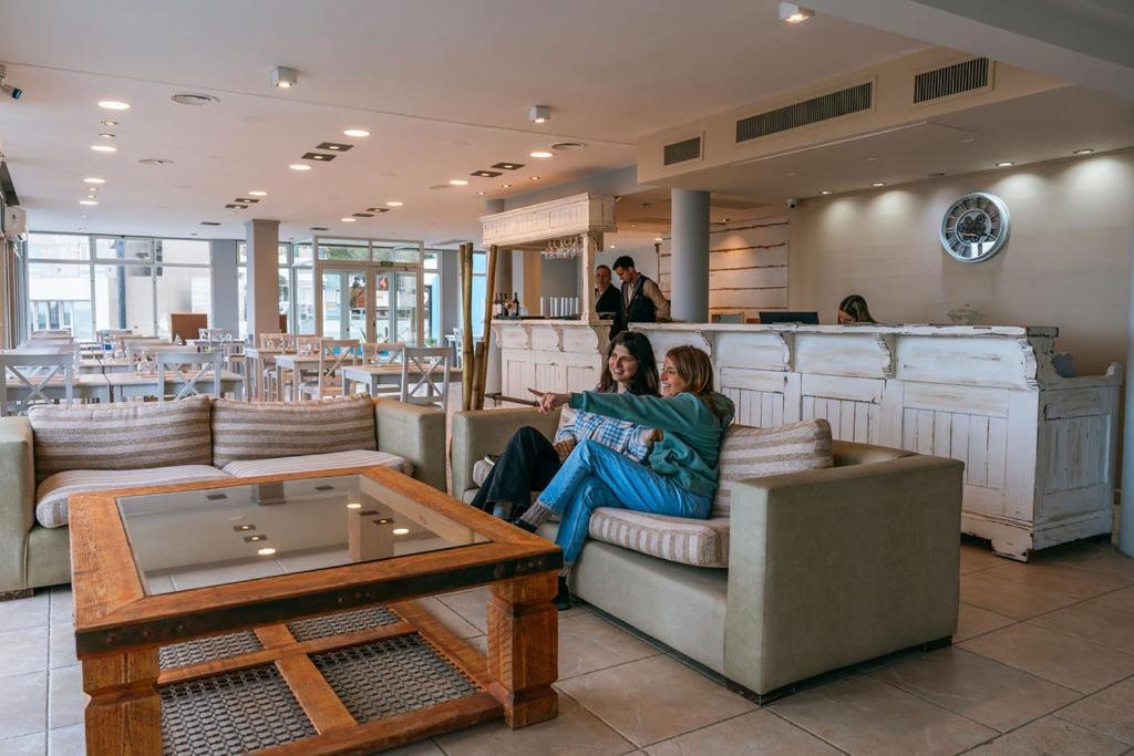 瑞斯厅加斯马尔酒店 Puerto Pirámides 外观 照片