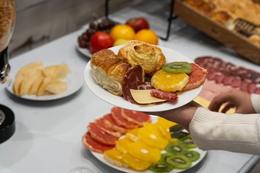 瑞斯厅加斯马尔酒店 Puerto Pirámides 外观 照片